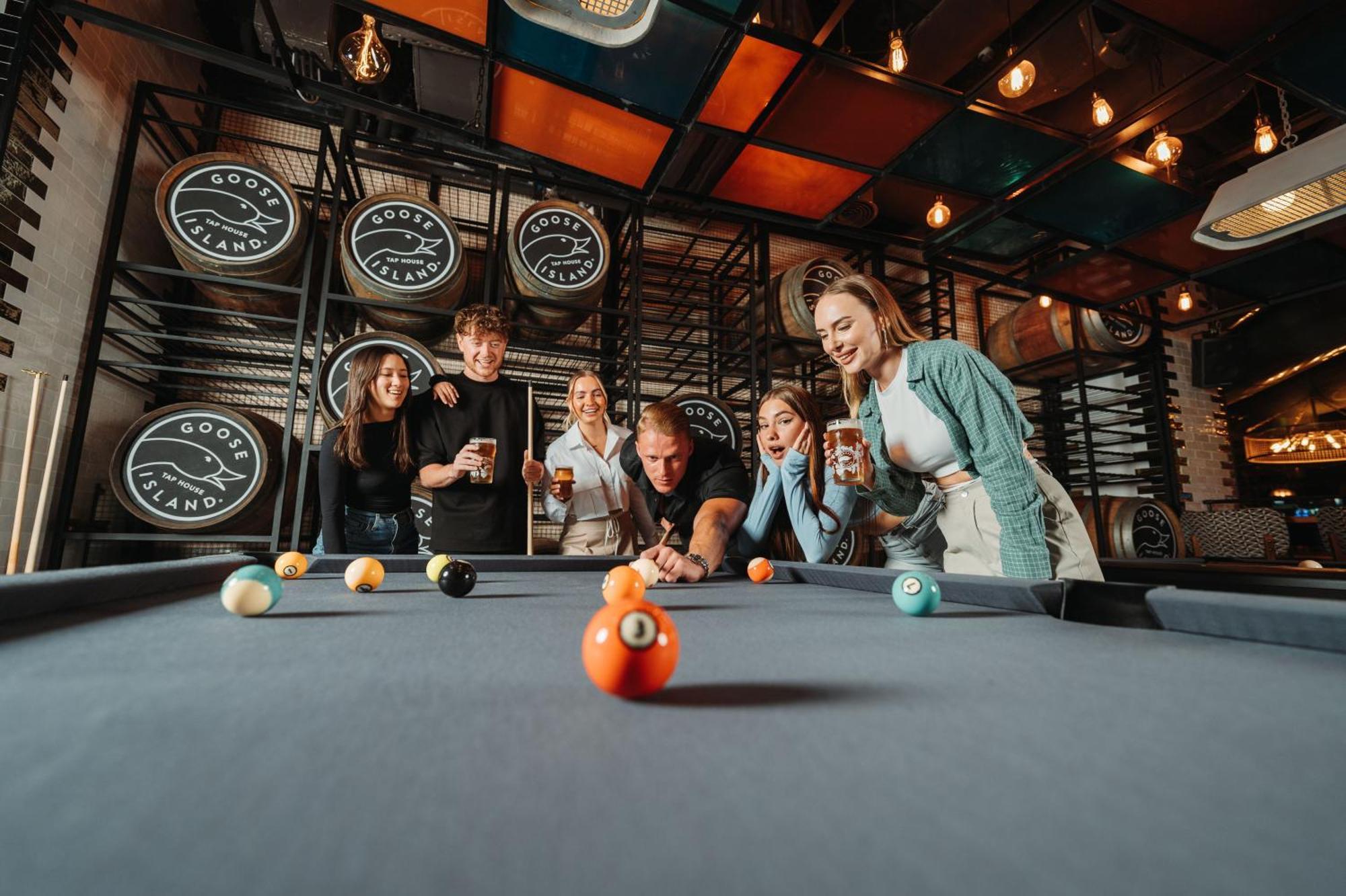 Five Luxe Hotel Dubai Luaran gambar Pool players