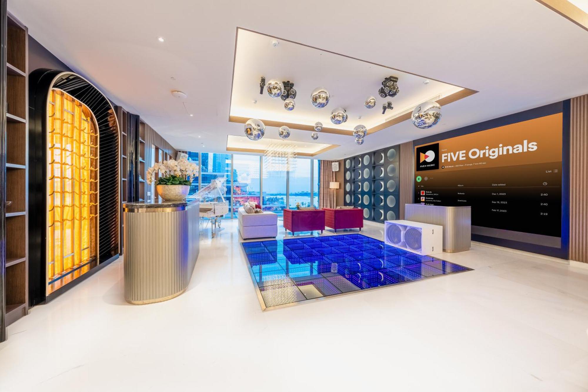 Five Luxe Hotel Dubai Luaran gambar The FIVB Headquarters in Lausanne